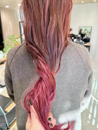 ロング カラー Oasisgarden所属・レイヤー/ブリーチ MOMOのヘアスタイル