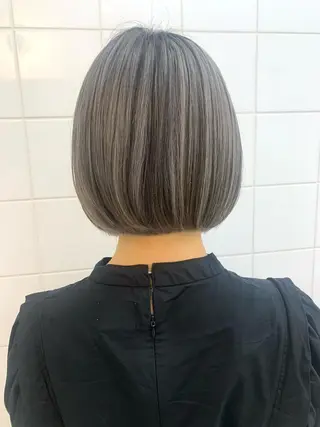 ショート カラー ヘアアレンジ 🧨ブリーチー×ボブ レイヤー💎じゅえるのヘアスタイル