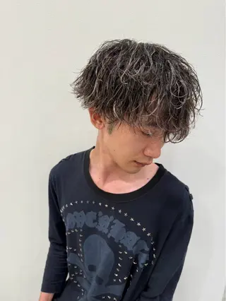 カラー パーマ メンズ RAISE by_WHITEのヘアスタイル