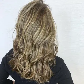 セミロング ブリーチなしダブル/ レイヤーカット 小棹のヘアスタイル