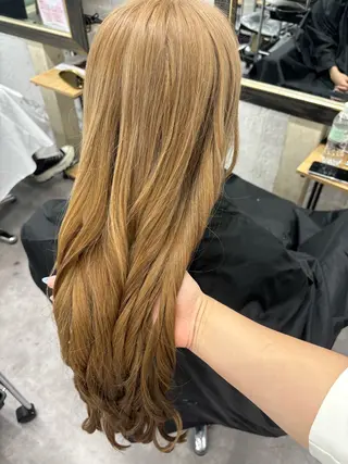 ロング カラー ハイトーン/ダブル カラー/akihoのヘアスタイル