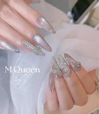 ネイル MQueen ネイルサロンマルのネイルデザイン