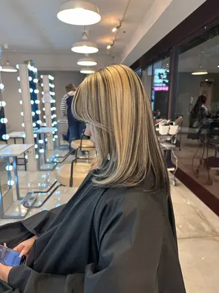 カラー RiA/レイヤーカッ ト/髪質改善のヘアスタイル