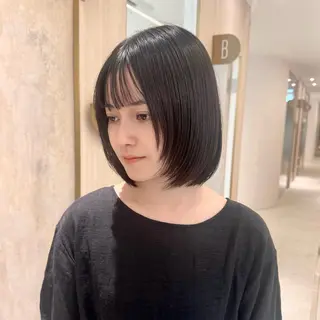 ミディアム foto所属・𝐁𝐋𝐔𝐄𝐓 /カット特化/新宿のヘアスタイル