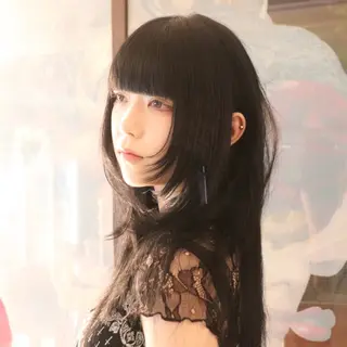 セミロング SHIN レイヤー‪‪カットのヘアスタイル