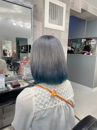 ショート カラー レイヤーの魔術師 𓍼takumi𓍼のヘアスタイル