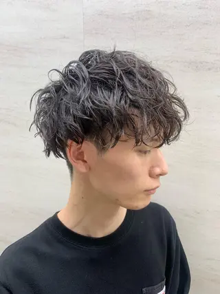 ショート パーマ メンズ 足立 遼太朗のヘアスタイル