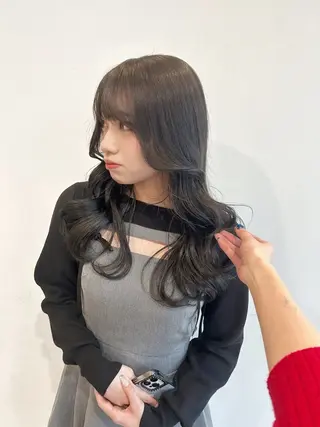 ロング 北田 美琴 / 柔らかいカラーのヘアスタイル