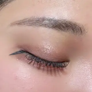 アイブロウ meguru／マツパ ／マツエク／束感のマツエク・マツパデザイン