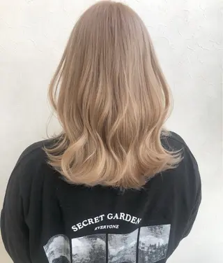 セミロング カラー nakahara madokaのヘアスタイル