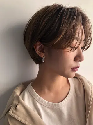 ショート カラー THE DAY所属・AKI HASHIMOTOのヘアスタイル