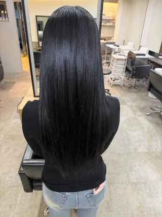 ロング カラー 伊賀本 夢麻のヘアスタイル