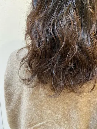 セミロング パーマ sol Amiのヘアスタイル