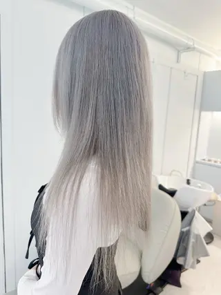 ロング 梅田ハイトーン 🥣chiakiのヘアスタイル