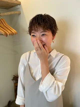 ショート カラー ヒナゴ トヨカズのヘアスタイル
