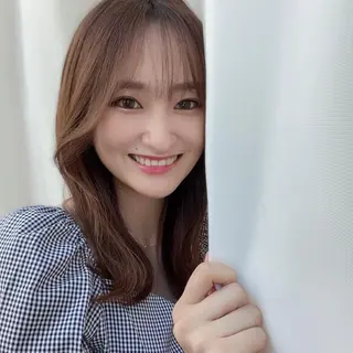 ミディアム Toiro所属・🤎小顔レイヤー /ベージュ🤎友香のヘアスタイル