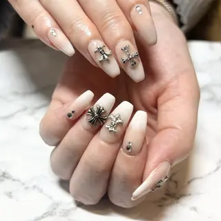 ネイル she nail studio所属・パラジェル/スカルプ salonOerbaのネイルデザイン