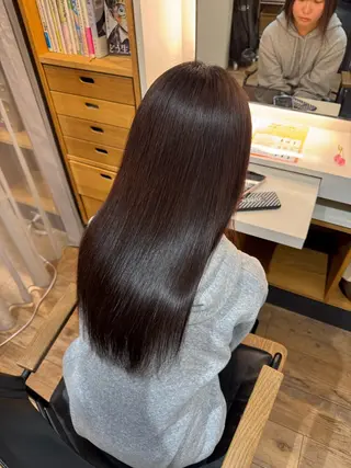 セミロング afloatkobe所属・美髪/髪質改善 川口凌弥のヘアスタイル