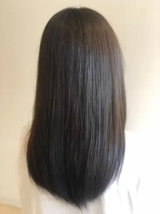 セミロング カラー 嶌田 沙紀のヘアスタイル