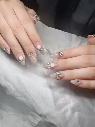 ネイル Lee Nailsのネイルデザイン