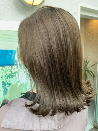 ミディアム カラー 平 ちひろのヘアスタイル