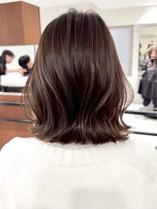 カラー 市毛 結菜のヘアスタイル