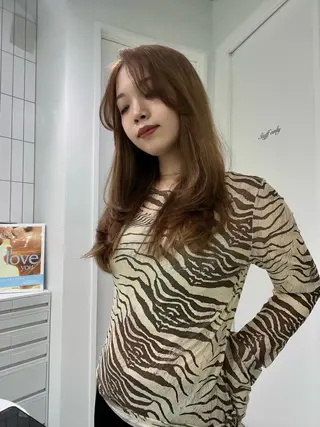 ロング カラー LiSA/レイヤー /ブリーチカラー特化のヘアスタイル