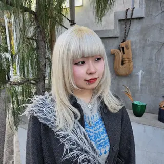 セミロング あべかりん/原宿 /マツパ/ハイトーンのヘアスタイル