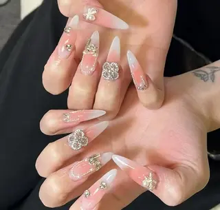 ネイル Queens みなみのネイルデザイン