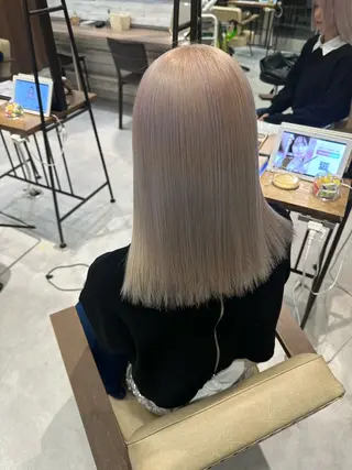 セミロング カラー 髪質改善AUSTIN登戸所属・ICHIKA/暖色 カラー / Wカラーのヘアスタイル