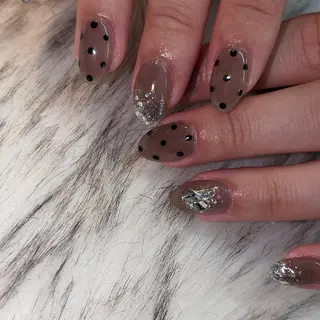 ネイル RUNWAY 　　の眉毛・アイブロウイメージ