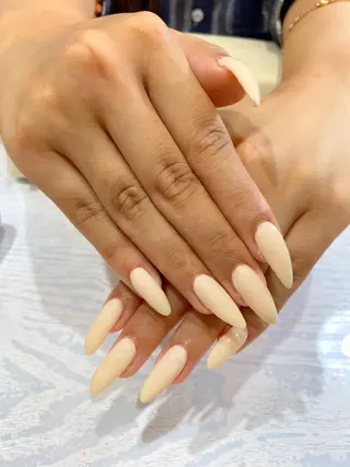 ネイル Nest 岩崎のネイルデザイン