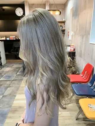 ロング Welila by haku所属・Yuuki ウェリラバイハクのヘアスタイル