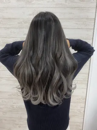 ロング カラー ✨原宿ハイトーン ブリーチ職人菊池のヘアスタイル