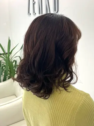 ミディアム パーマ コテ巻き風パーマ 藤澤　知彌のヘアスタイル