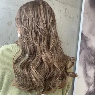 ロング hoNua. 栄/透明感カラーのヘアスタイル