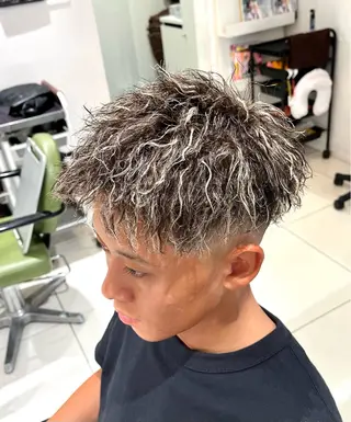 ショート カラー パーマ 新潟メンズパーマ⚽️ 髙井　陽のヘアスタイル