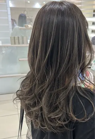 セミロング カラー 🤍ハイライト/ レイヤー/銀座🤍のヘアスタイル
