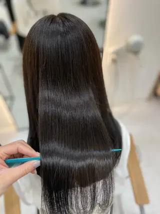 ロング カラー 艶髪・透明感カラー・ 韓国ヘア・Yuriのヘアスタイル