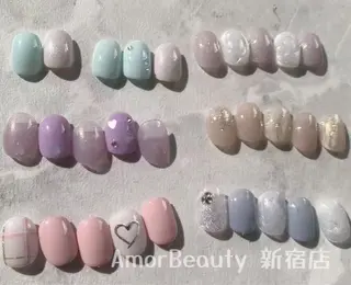 ネイル Ui_Amor (パラジェル)のネイルデザイン