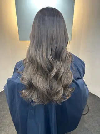 ロング カラー レイフィールド観光通り店所属・Ryo ⭐︎のヘアスタイル