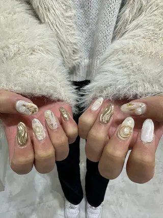 ネイル 個性派ネイル 🌼 ハルカ ♡の眉毛・アイブロウイメージ