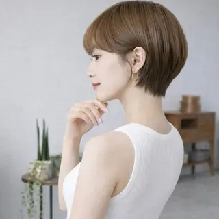 ショート カラー 一ノ瀬 暁のヘアスタイル