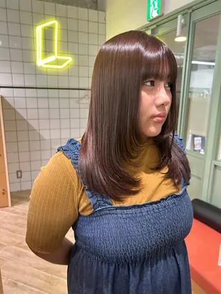 ミディアム カラー ベージュ/ダブルカラ ー/新潟駅/青柳萌果のヘアスタイル