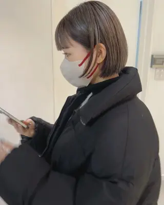 ショート カラー Loom.所属・村上雅人 ナチュラルモードのヘアスタイル