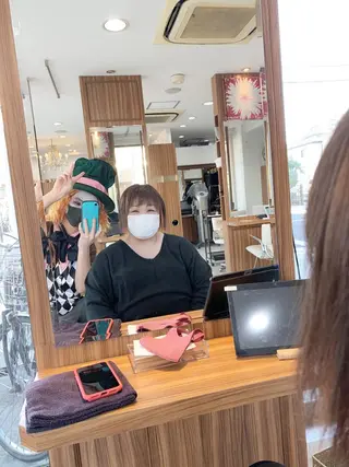 白髪ぼかしハイライト 柳川拓哉のヘアスタイル