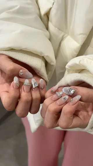 ネイル 🎀韓国レイヤー特化 🎀ベージュ/ミクのヘアスタイル