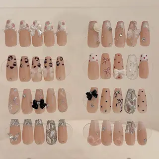 ネイル シュシュ 🎀 girly nailのネイルデザイン