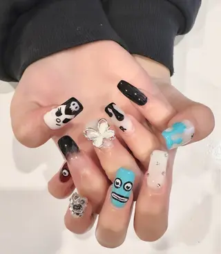 ネイル private salon le'a所属・le'a スタッフのネイルデザイン