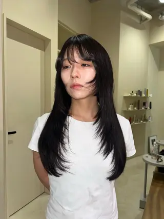 ロング カラー NERO　清水 美琴のヘアスタイル